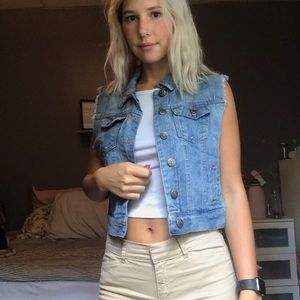 Cropped Jean Vest
